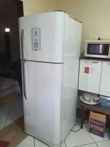 Geladeira Frost free 433L Eletrolux