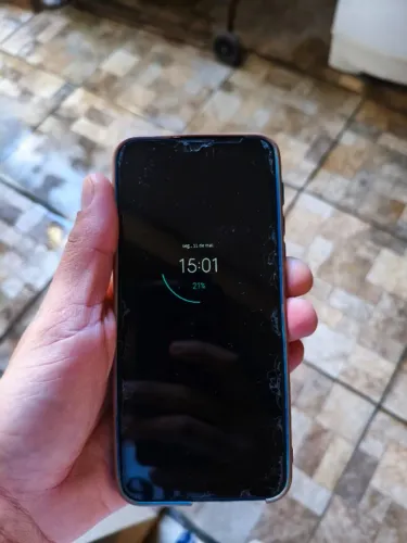 Celular usado Motorola moto g9 play 