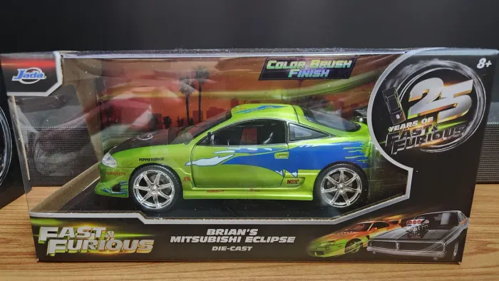 Miniatura Velozes e Furiosos 25 Th escala 1/24.