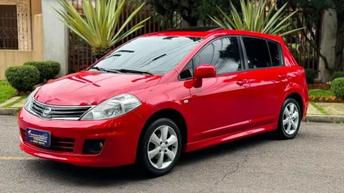 Nissan Tiida SL 1.8/1.8 Flex 16V Mec. 2012