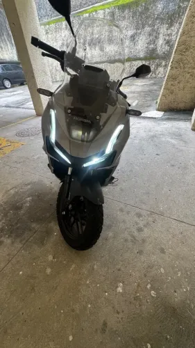 Honda ADV 160 2 mil km 2025 