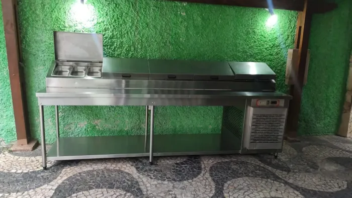 Balcão Condimentadora Refrigerado em Aço Inox (Pista Fria) - Excelente Estado