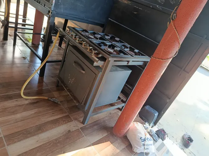 Fogão 4 bocas forno * zp