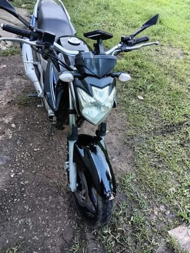 Yamaha Fazer YS 250 - 2012 | Revisada, Pneus e Relação Novos + Acessórios