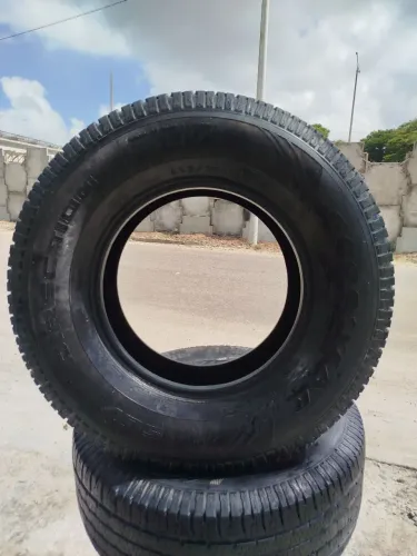 2 pneus de camionete 265/70 (16)
