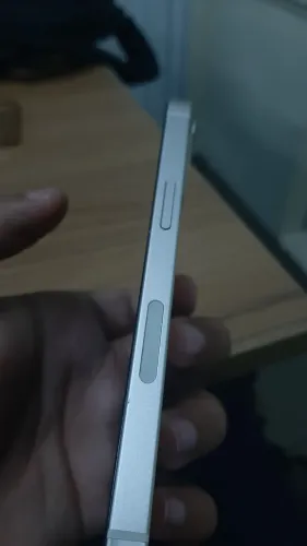 iPhone 13 128gb traseira quebrada!!