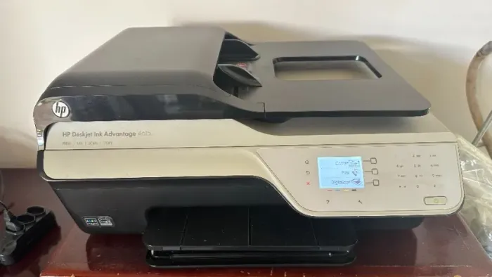 Impressora HP DeskJet Ink Advantage 4615 Multifuncional Wi-Fi | Imprime, Escaneia, Copia