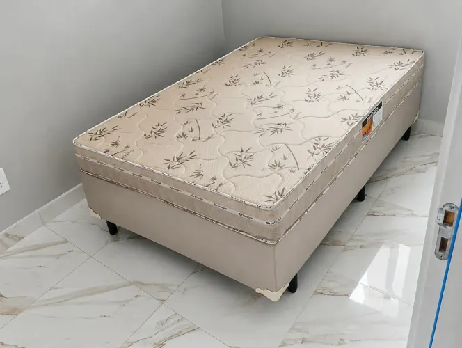 Conjunto Cama casal colchão Semi ortopédico