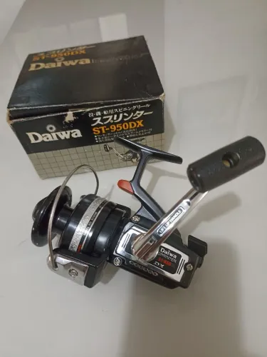 Molinete Daiwa Vintage ST950DX NOVO