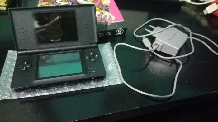 Nintendo Ds lite preto+R4