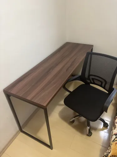 Mesa de escritório - escrivaninha com cadeira