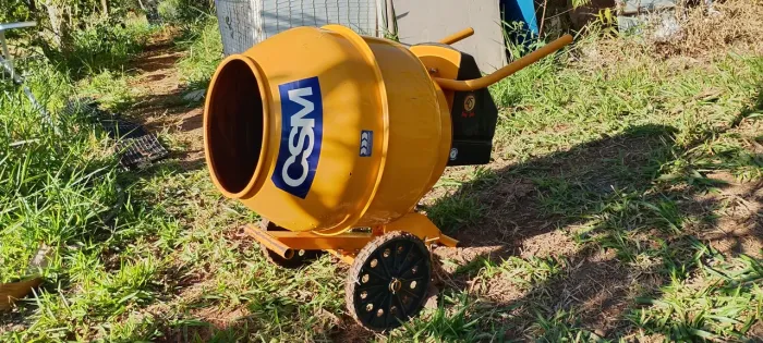 Betoneira pequena CSM Smart 130l portátil compacta silenciosa