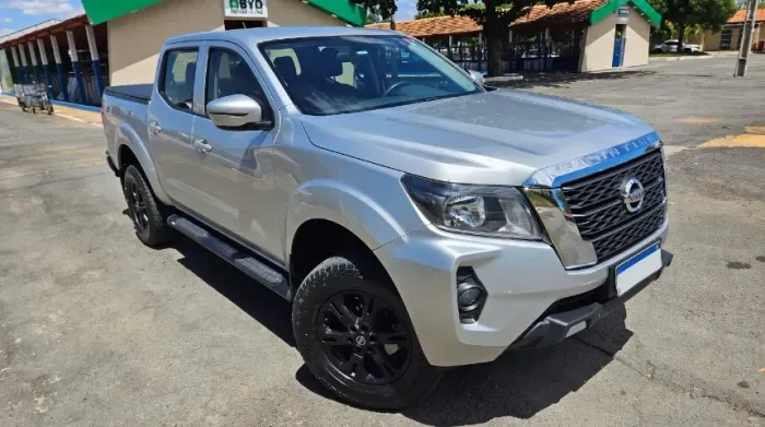 Nissan Frontier SE CD 4X4 2.3 Bi-TB Diesel Aut. 2023