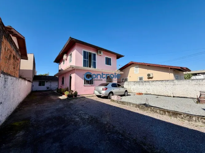Casa na Ponte do Imaruim em Palhoça/SC!