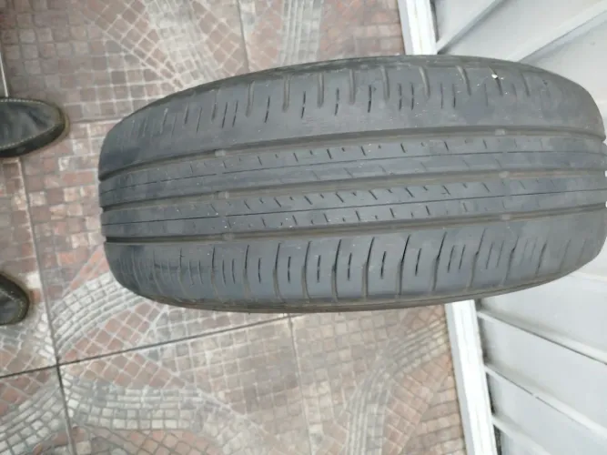 1 Pneu 185/60/15 Dunlop