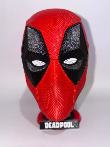 Capacete Deadpool em Impressão 3D - Tamanho Real
