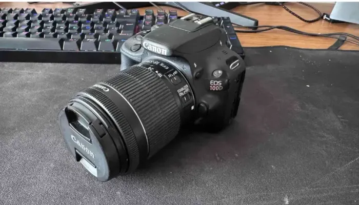 Canon EOS 100D (SL1) + Lente 18-55mm IS STM - Semi Nova