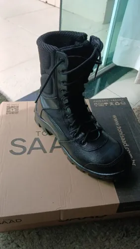 Ótimo bati preto e bege