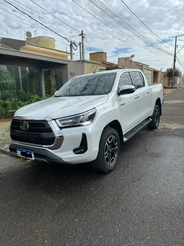 Toyota Hilux CD SRX 4X4 2.8 TDI 16V Diesel Aut. 2024