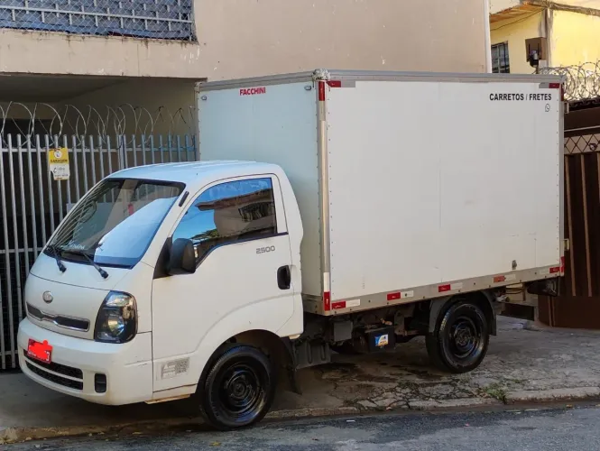 Kia Motors Bongo K-2500 2.5 4X2 TB Diesel 2014