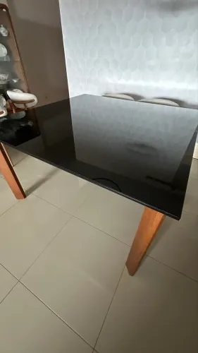 Mesa de jantar preta