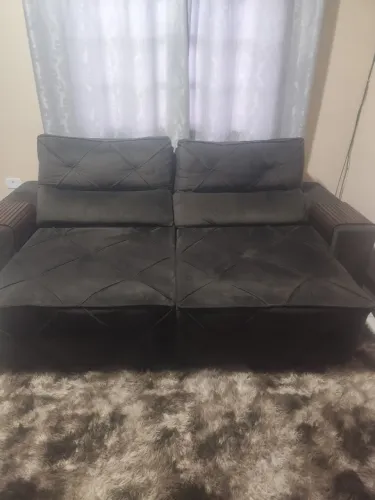 Sofá retrátil e reclinável