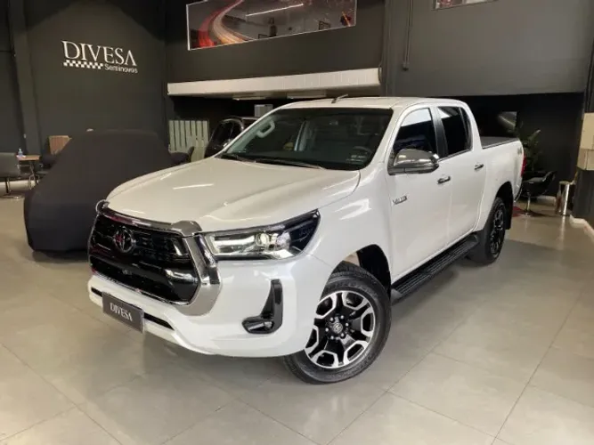Toyota Hilux CD SRX 4X4 2.8 TDI 16V Diesel Aut. 2025