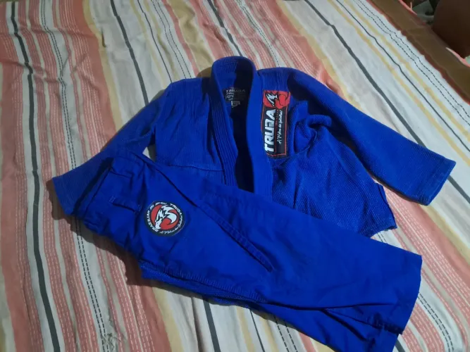 Kimono m2 boas condições
