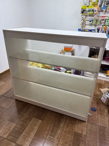 Balcão vitrine para loja 120x110