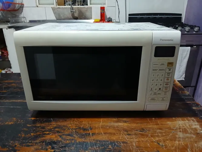 Microondas Panasonic 28 litros com grill