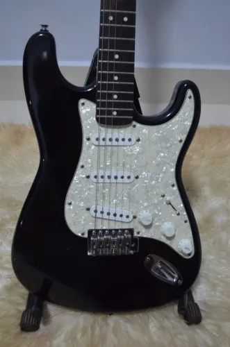 Guitarra Fender Starcaster ((( Molezinha)))