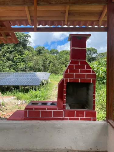 Churrasqueira com fogão a lenha