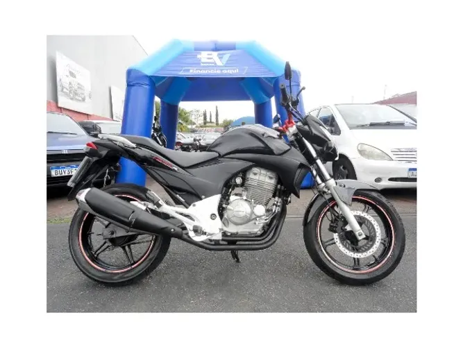 Honda CB 300R 2011