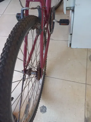 Vendo bicicleta bem conservada