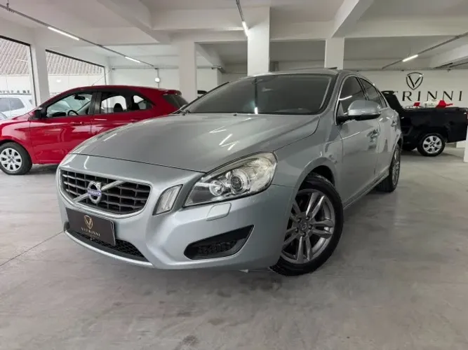 Volvo S60 T-5 2.0 240cv 4P 2012