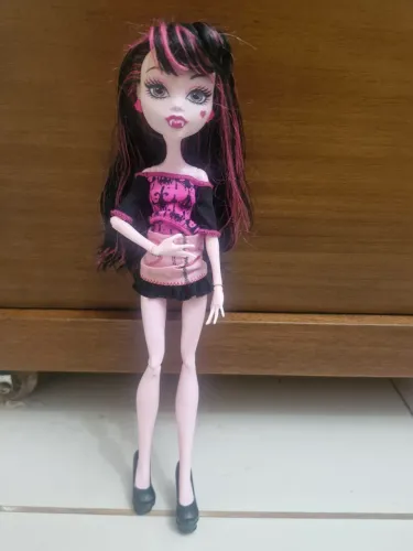 Draculaura antiga G1 - usada - no estado