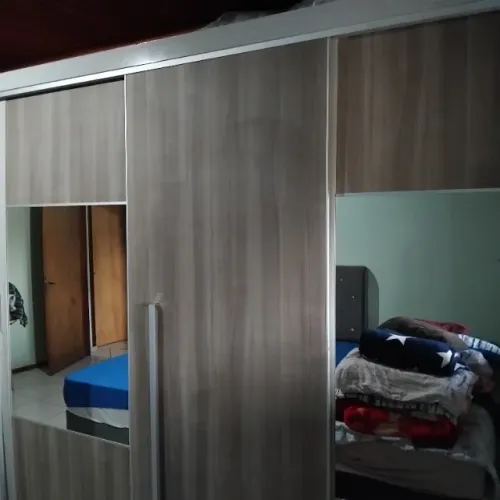 ROUPEIRO GRANDEEE 100% MDF - PORTAS DE CORRER COM 2 ESPELHOS GRANDES
