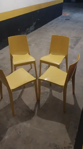 Cadeiras tauros plasil todas de uma vez no precinho 