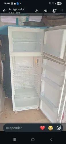 Vendo uma geladeira 