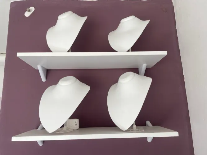 Acessórios joia semijoias busto vitrine