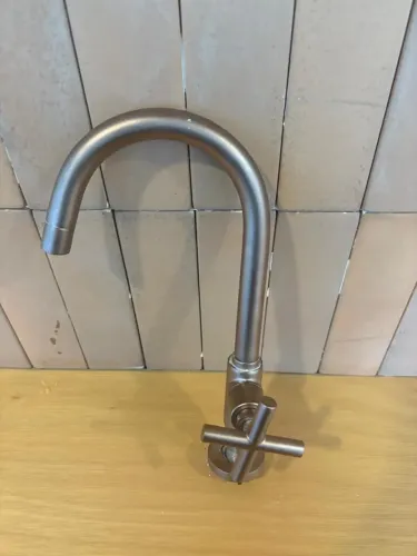 Torneira de Mesa Bica Alta para Lavatório Corten Linha Duna Clássica, Deca