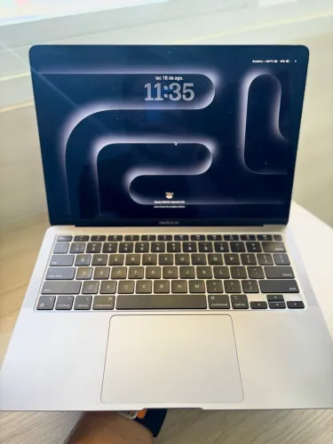MacBook M1
