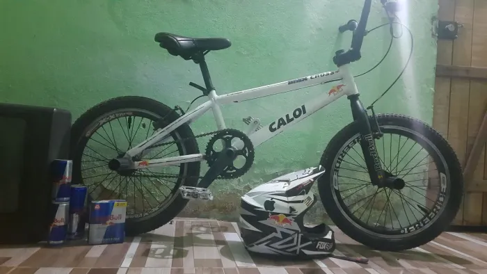 Bicicleta Caloi de alumínio 400 reais ZAP *