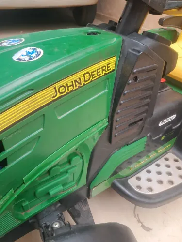 Trator eletrico infantil john deere
