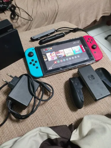 Nintendo switch V2 completo semi novo 
