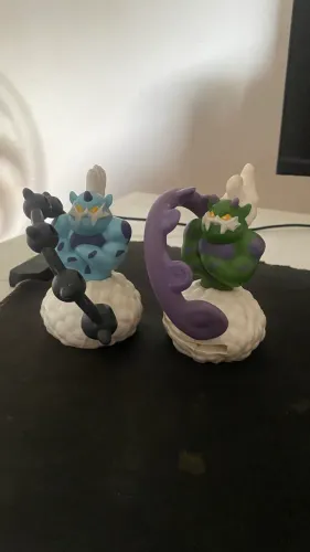 Vende-se Thundurus e Tornadus (2018)