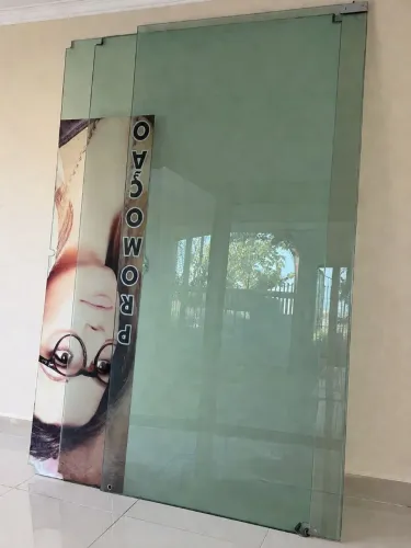 Vendo porta de vidro comercial