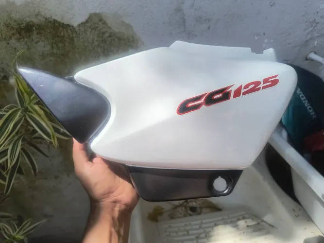 Tampa lateral CG Titan ES KS 2000 original