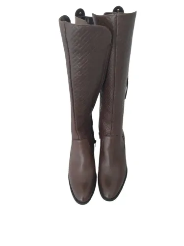 Vende-se botas femininas em couro legítimo 37