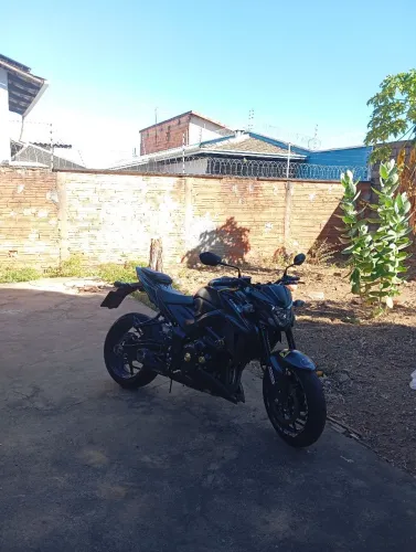 GSX -S750